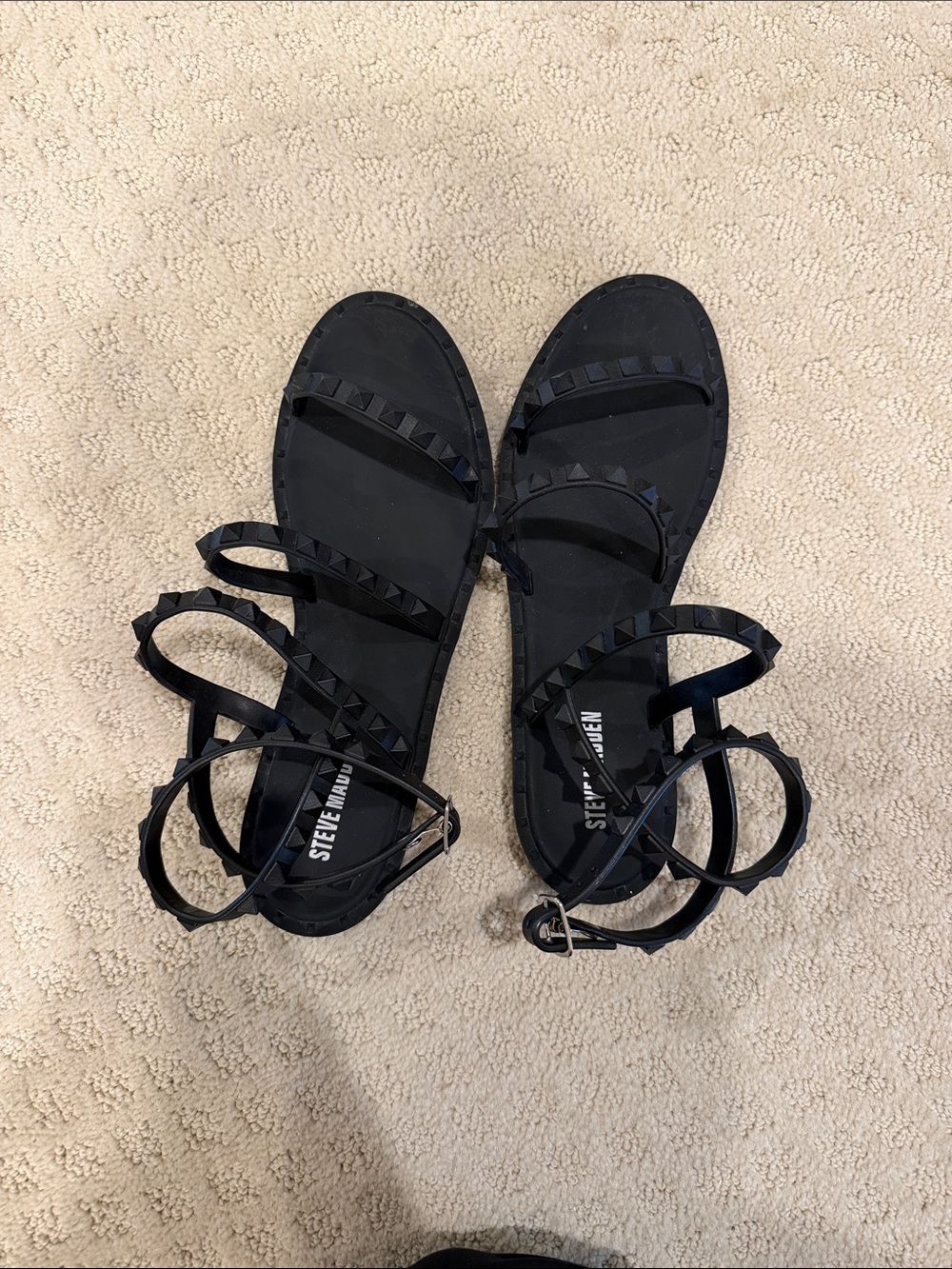 Travel-J Stud Sandals - Picture 9 of 9